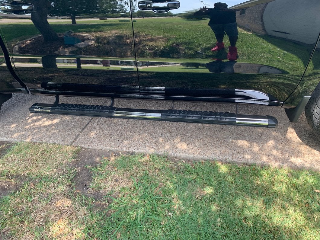 Barricade Saber 5-Inch Aluminum Side Step Bars; Stainless Cover Plates (19-25 Silverado 1500 Crew Cab)