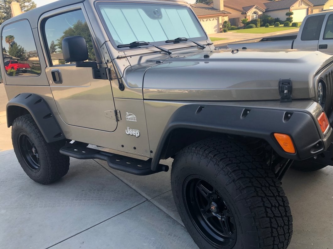 Barricade Extreme HD Rocker Steps (97-06 Jeep Wrangler TJ, Excluding Unlimited)