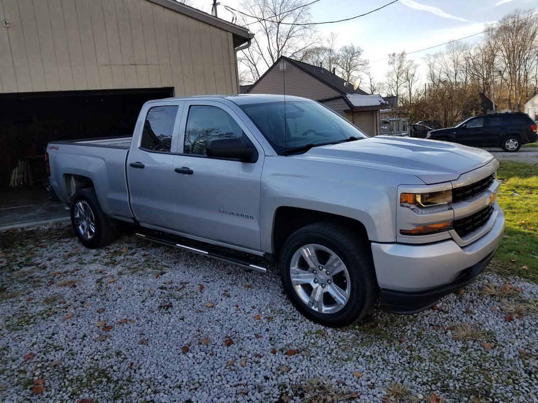 Barricade 4-Inch Flat Oval Running Boards; Stainless Steel (14-18 Silverado 1500 Double Cab)