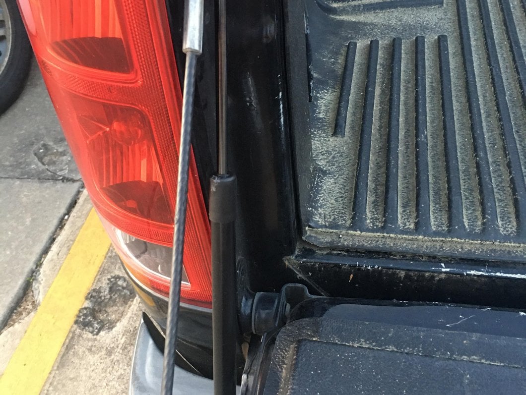 Barricade Tailgate Assist (02-08 RAM 1500)