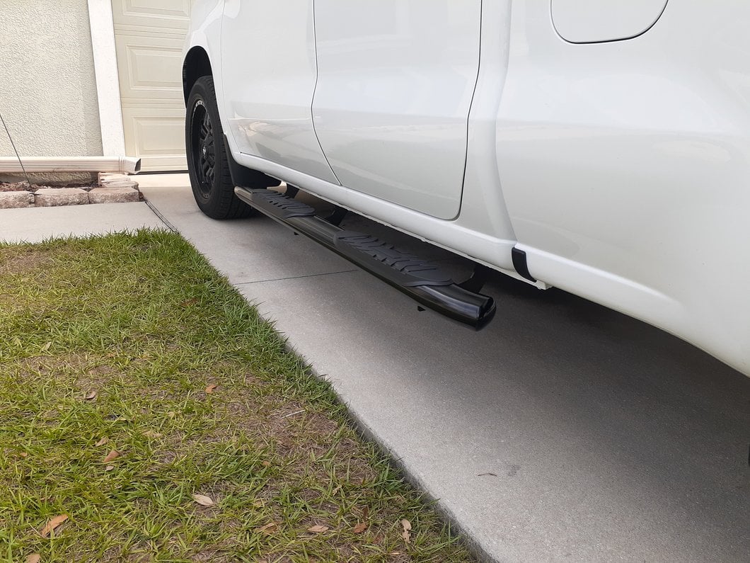 Barricade 5-Inch Oval Bent End Side Step Bars; Black (19-25 Silverado 1500 Double Cab)