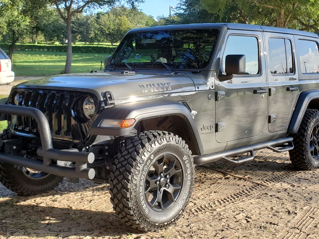 Barricade Tubular Front Bumper with Winch Cutout; Textured Black (18-25 Jeep Wrangler JL)