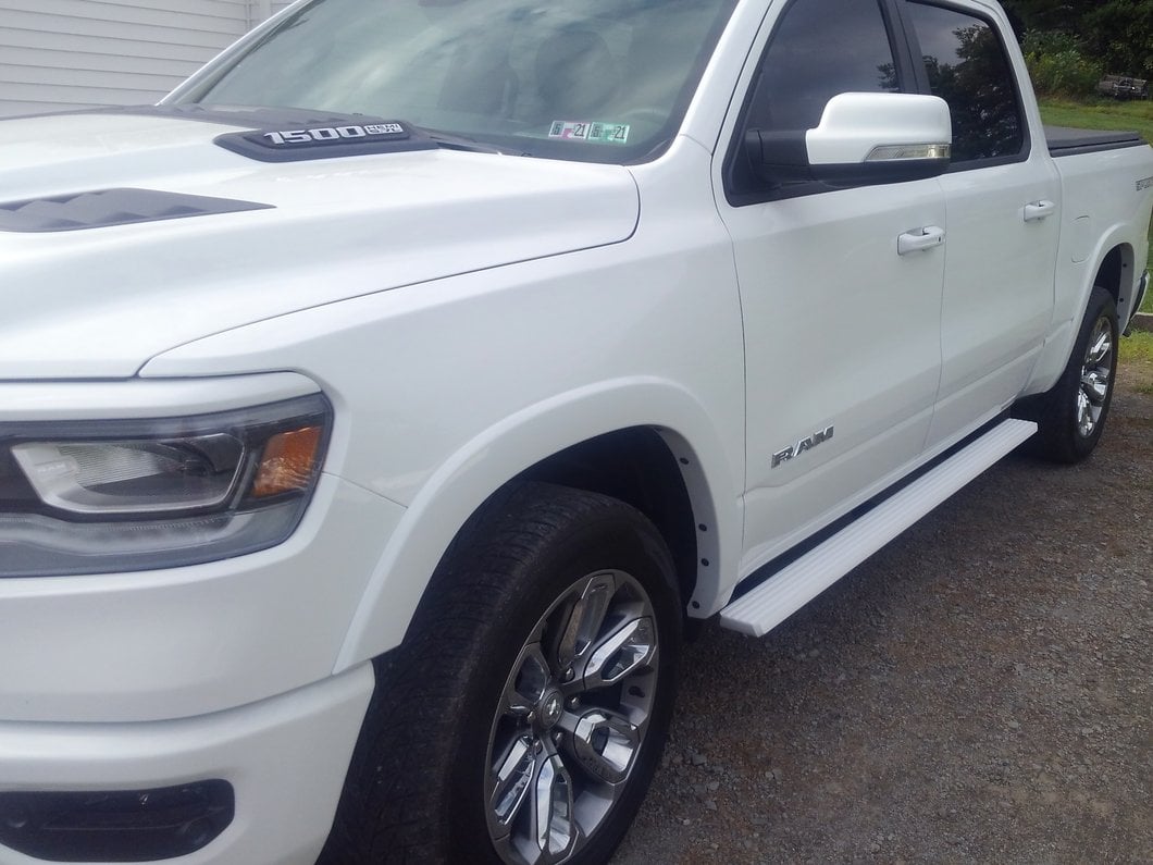 Barricade I4 Running Boards; Black (19-25 RAM 1500 Crew Cab)