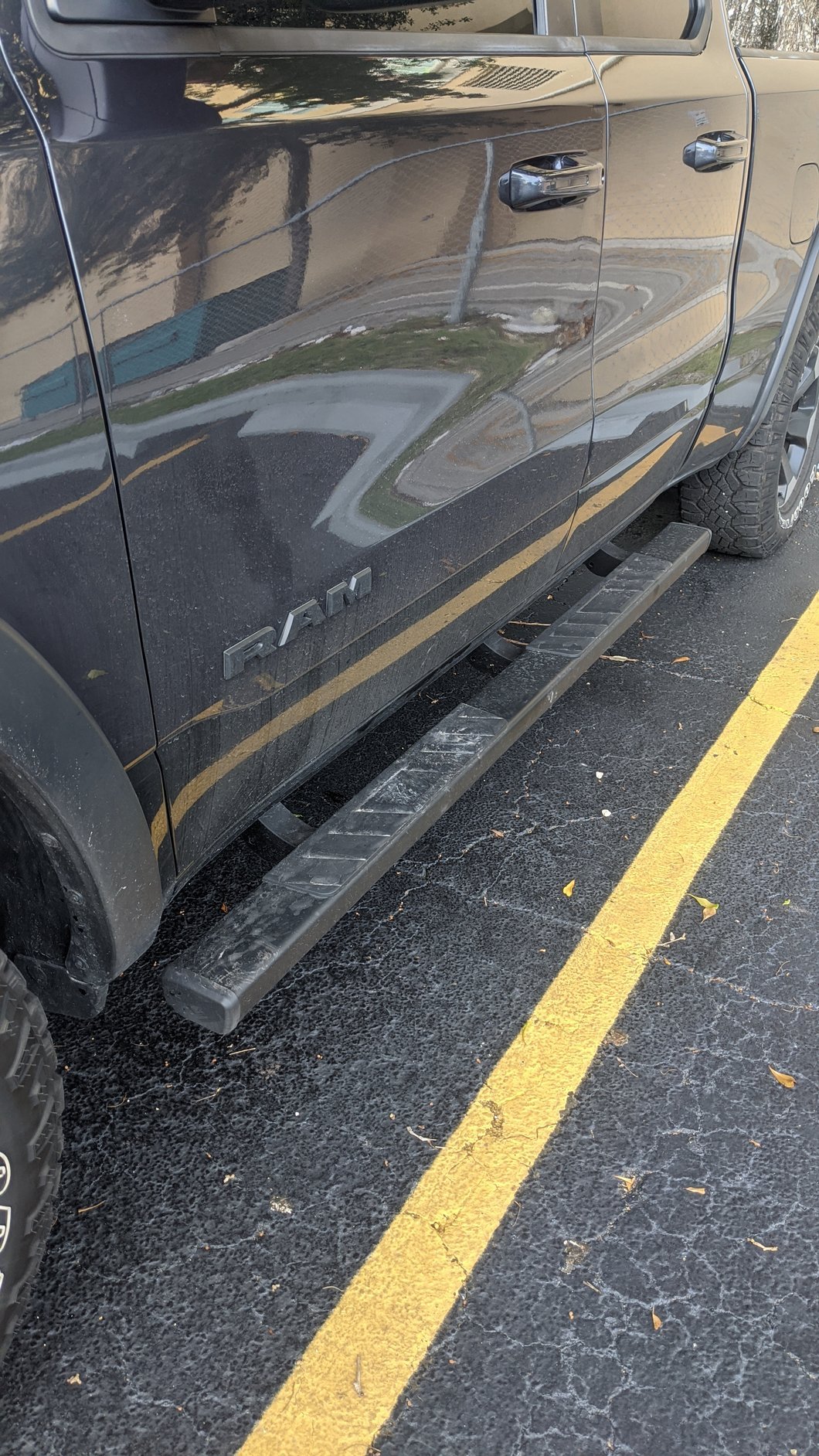 Barricade T4 Side Step Bars; Black (19-25 RAM 1500 Quad Cab)