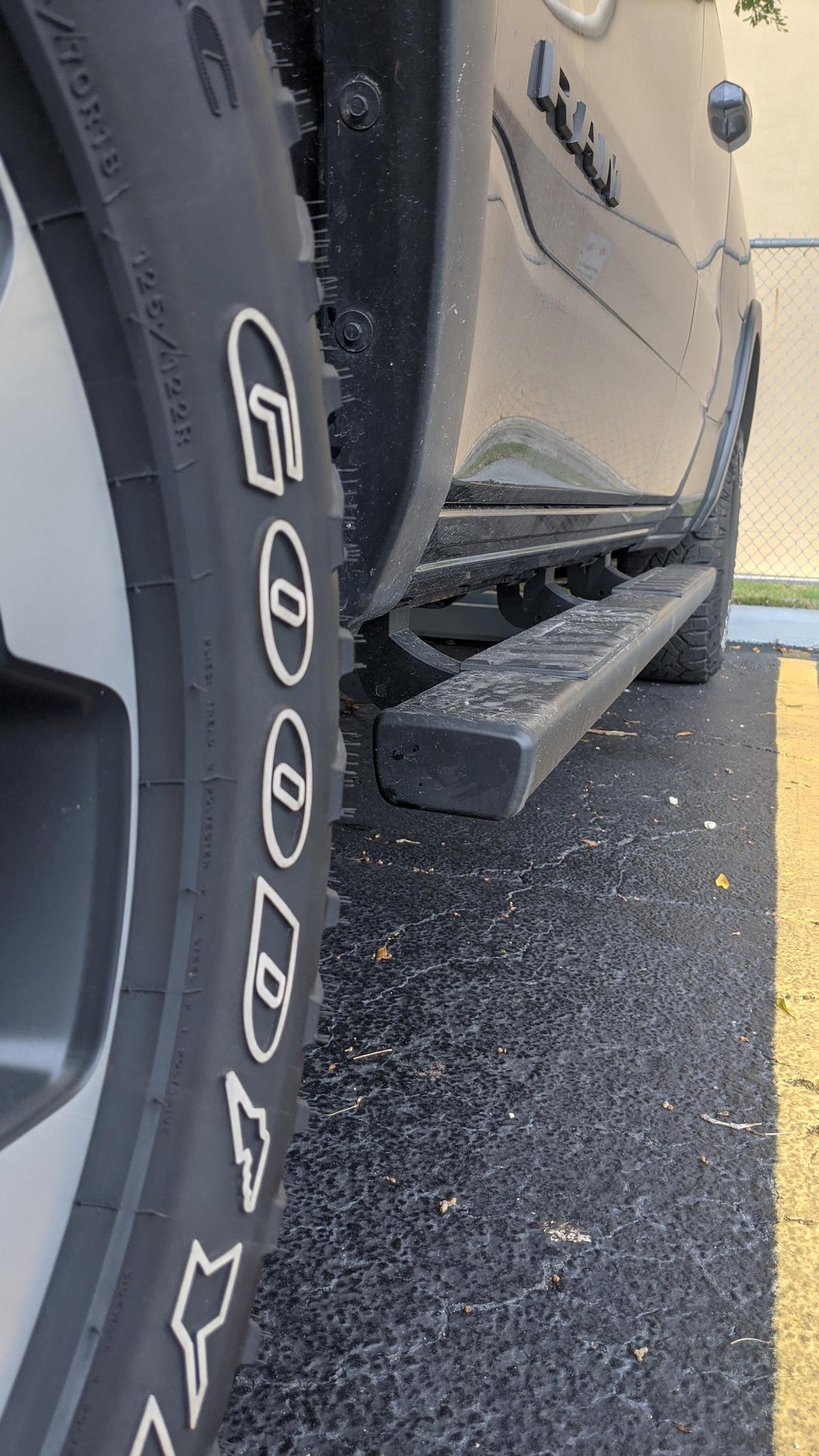 Barricade T4 Side Step Bars; Black (19-25 RAM 1500 Quad Cab)