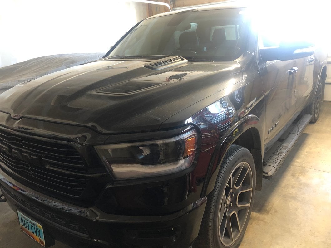 Barricade 5-Inch Aluminum Side Step Bars; Black Cover Plate (19-25 RAM 1500 Crew Cab)