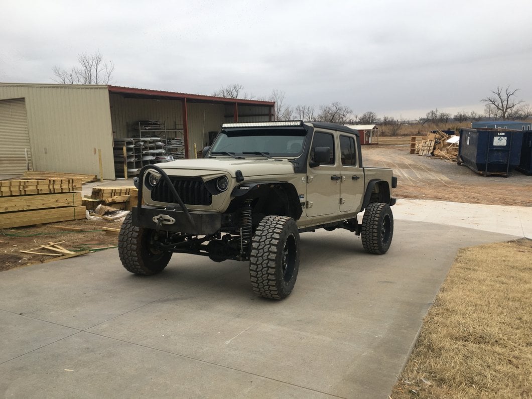 Barricade HD Flat Fender Flares with LED DRL and Turn Signal; Front (20-25 Jeep Gladiator JT)