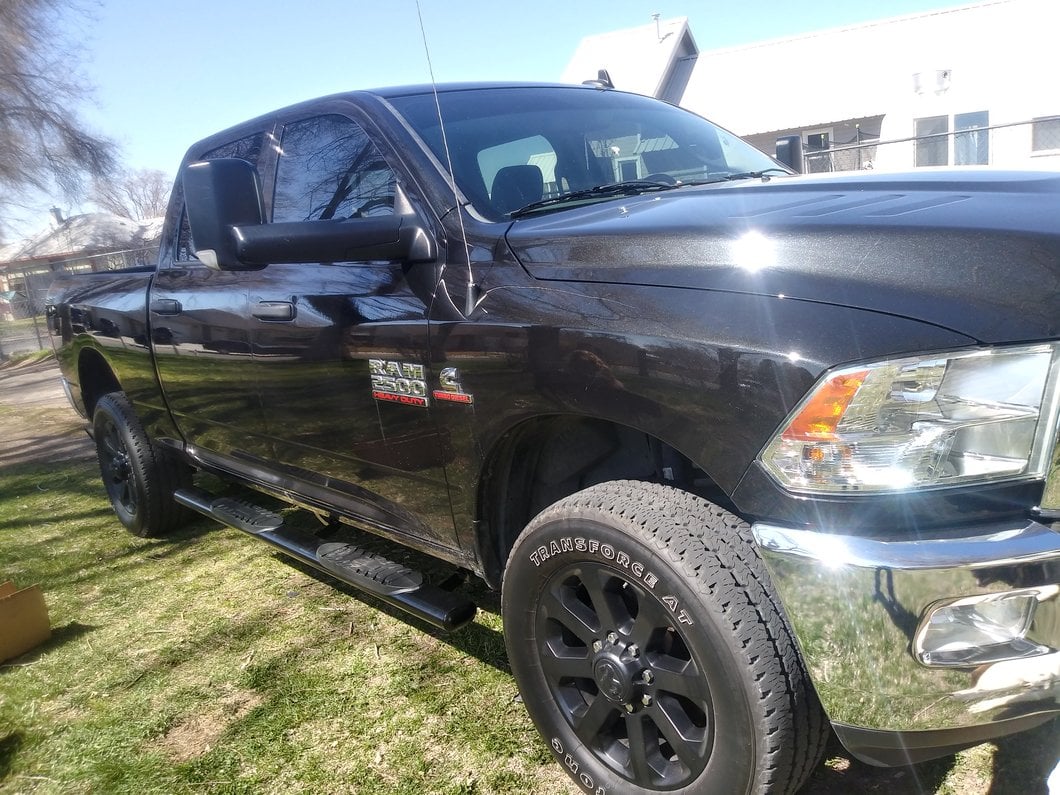 Barricade 5-Inch Oval Straight End Side Step Bars; Gloss Black (10-24 RAM 2500 Crew Cab)