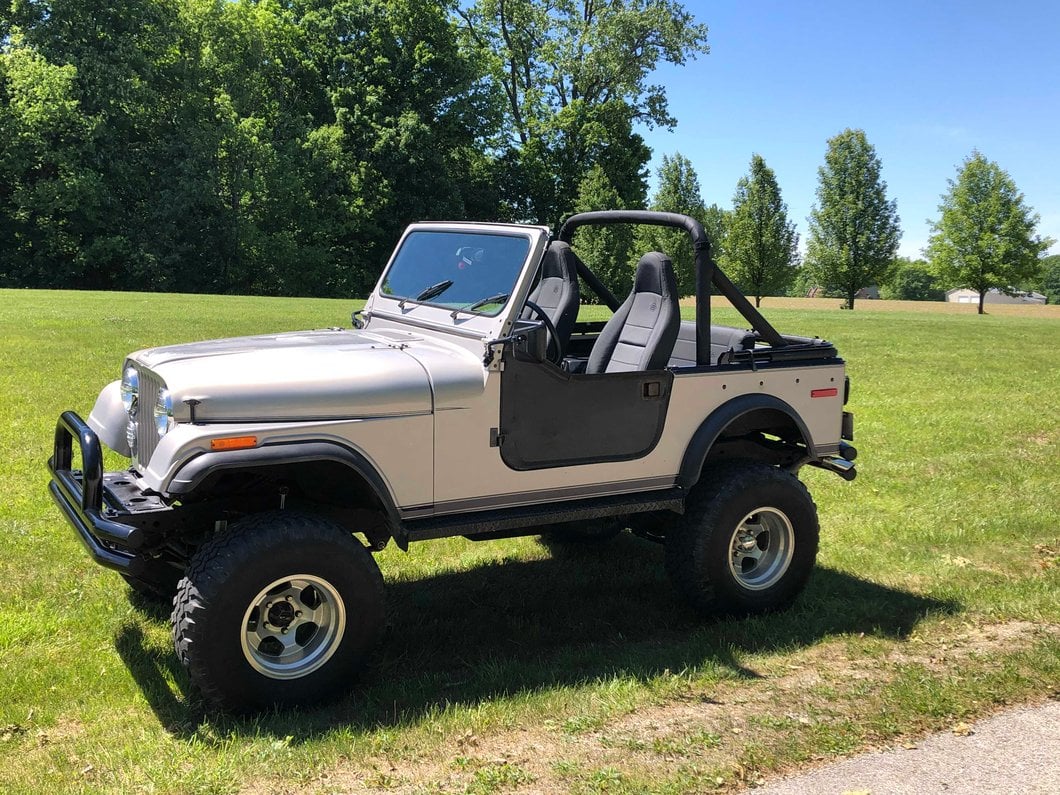 Barricade Double Tubular Front Bumper with Classic Over-Rider Hoop; Gloss Black (76-06 Jeep CJ, Wrangler YJ & TJ)