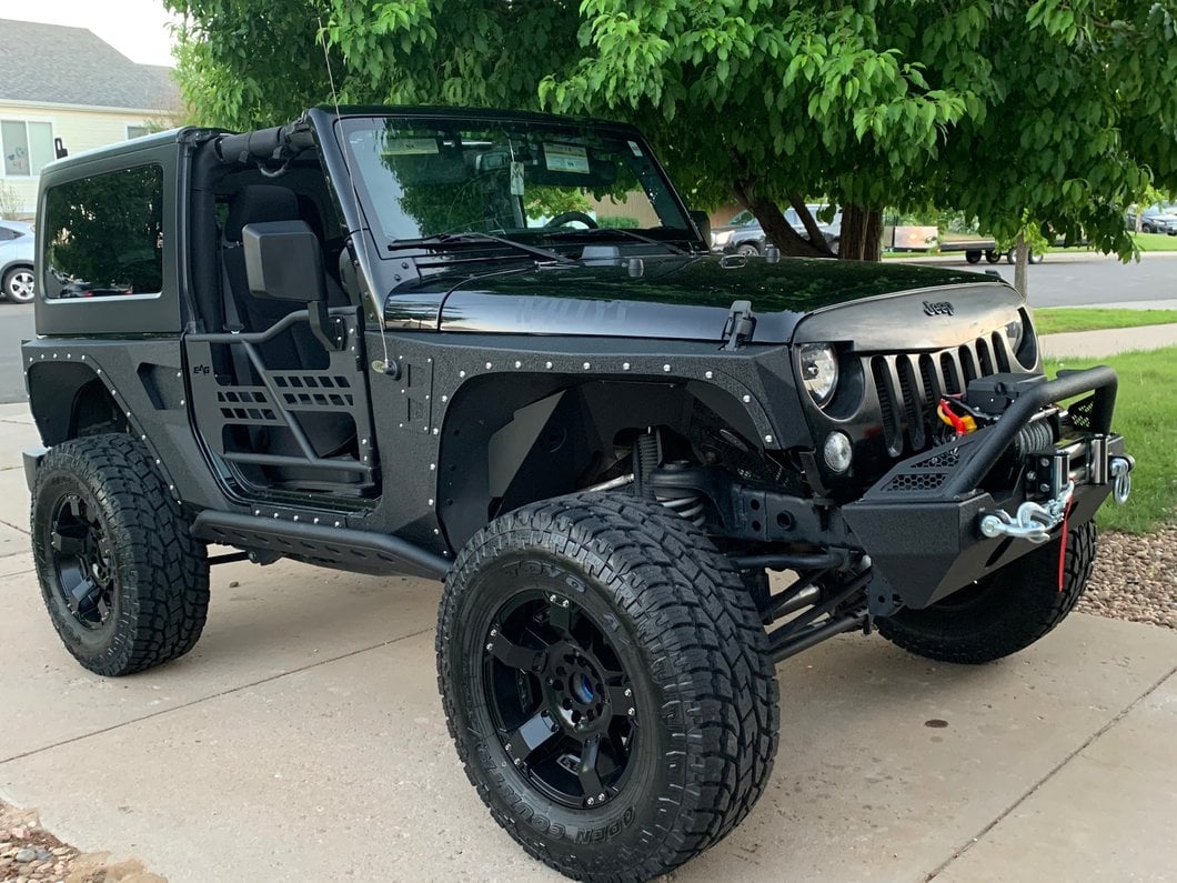 Barricade Battalion Stubby Front Bumper (07-18 Jeep Wrangler JK)