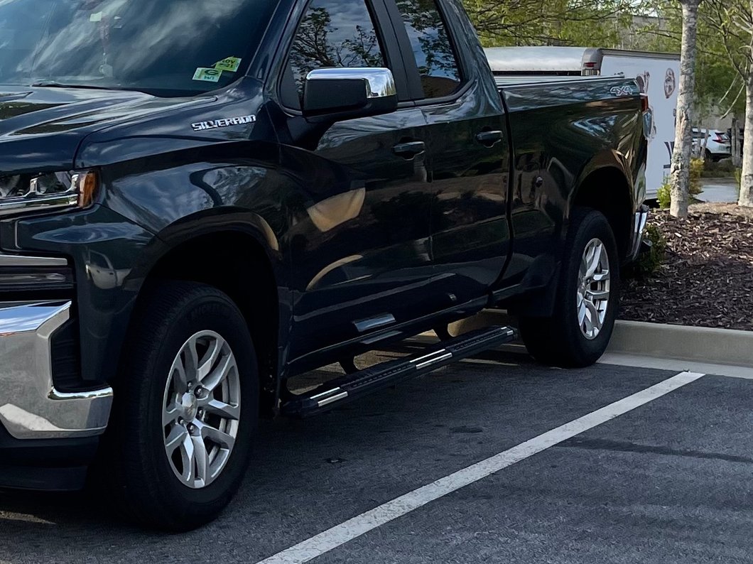 Barricade Saber 5-Inch Aluminum Side Step Bars; Stainless Cover Plates (19-25 Silverado 1500 Double Cab)