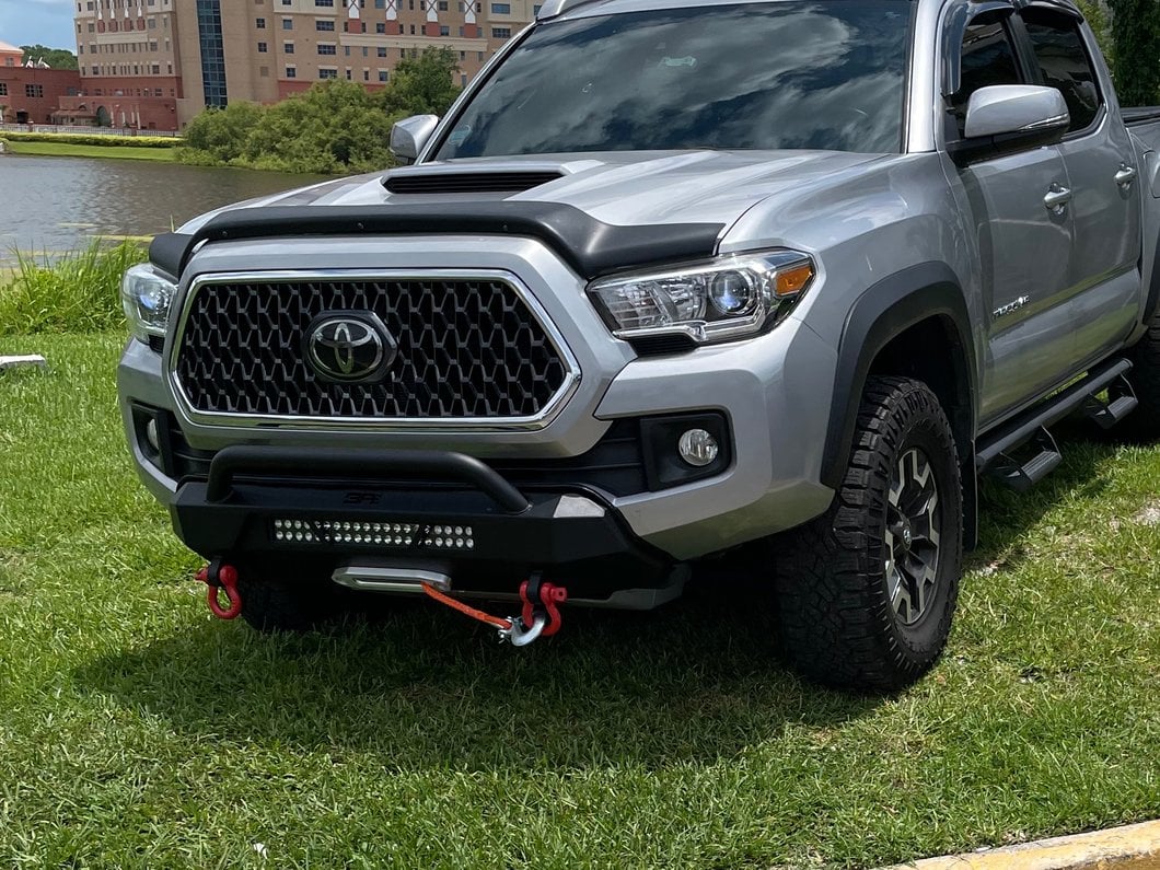 Barricade 9,500 lb. Winch with Synthetic Rope (Universal; Some Adaptation May Be Required)