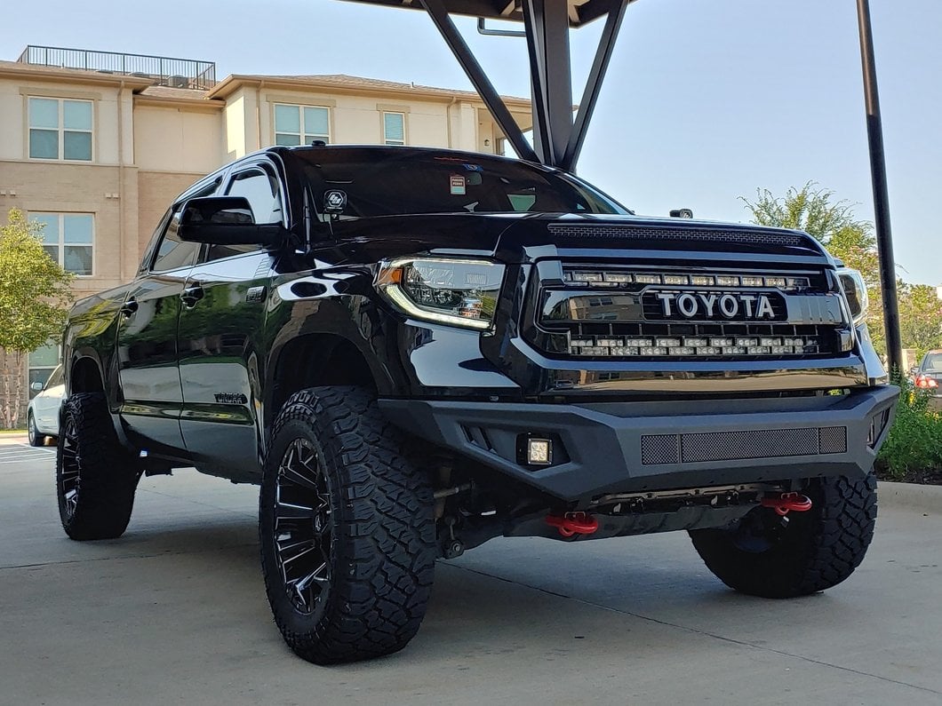 Barricade HD2 Front Bumper with LED Fog Lights; Textured Black (14-21 Tundra)