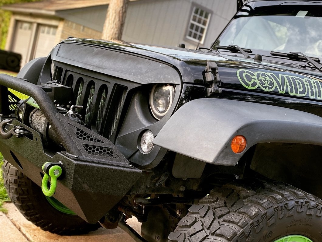 Barricade Battalion Stubby Front Bumper (07-18 Jeep Wrangler JK)