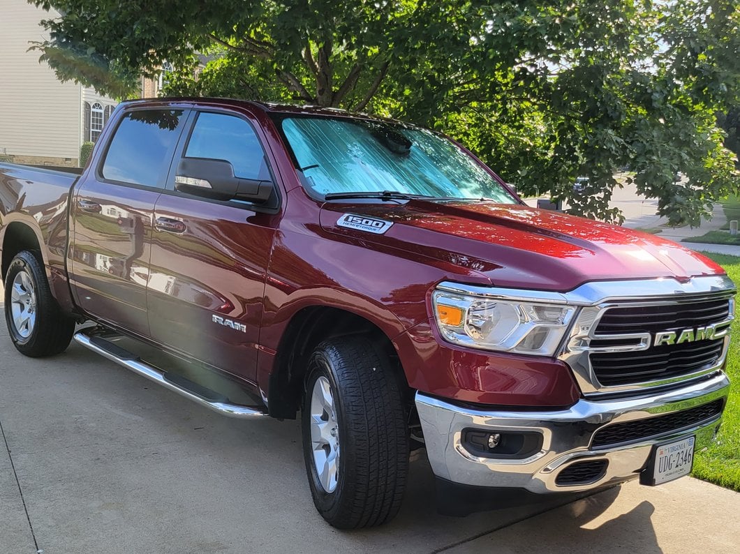 Barricade 4-Inch Oval Bent End Side Step Bars; Stainless Steel (19-25 RAM 1500 Crew Cab)