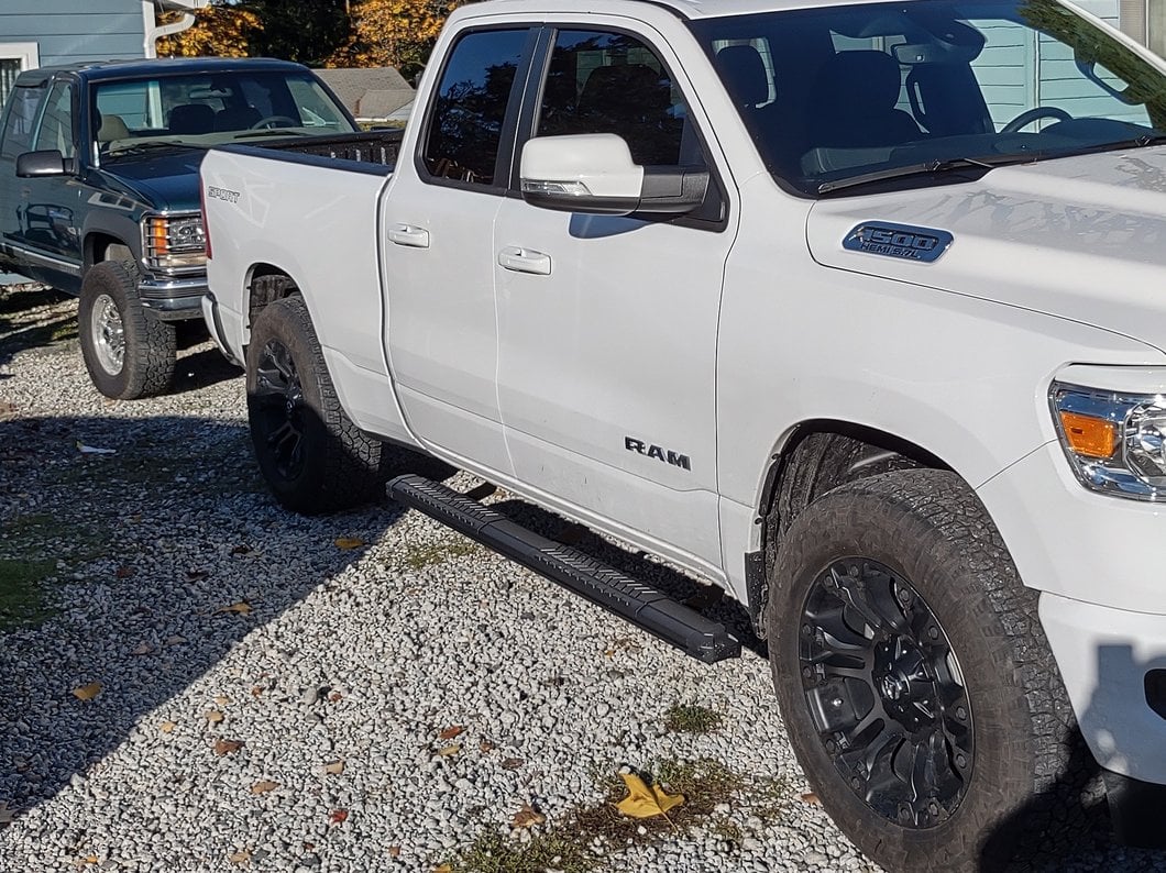 Barricade Saber 5-Inch Aluminum Side Step Bars; Black Cover Plates (19-25 RAM 1500 Quad Cab)