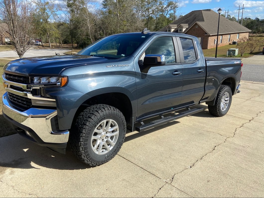 Barricade T4 Side Step Bars; Black (19-25 Silverado 1500 Double Cab)
