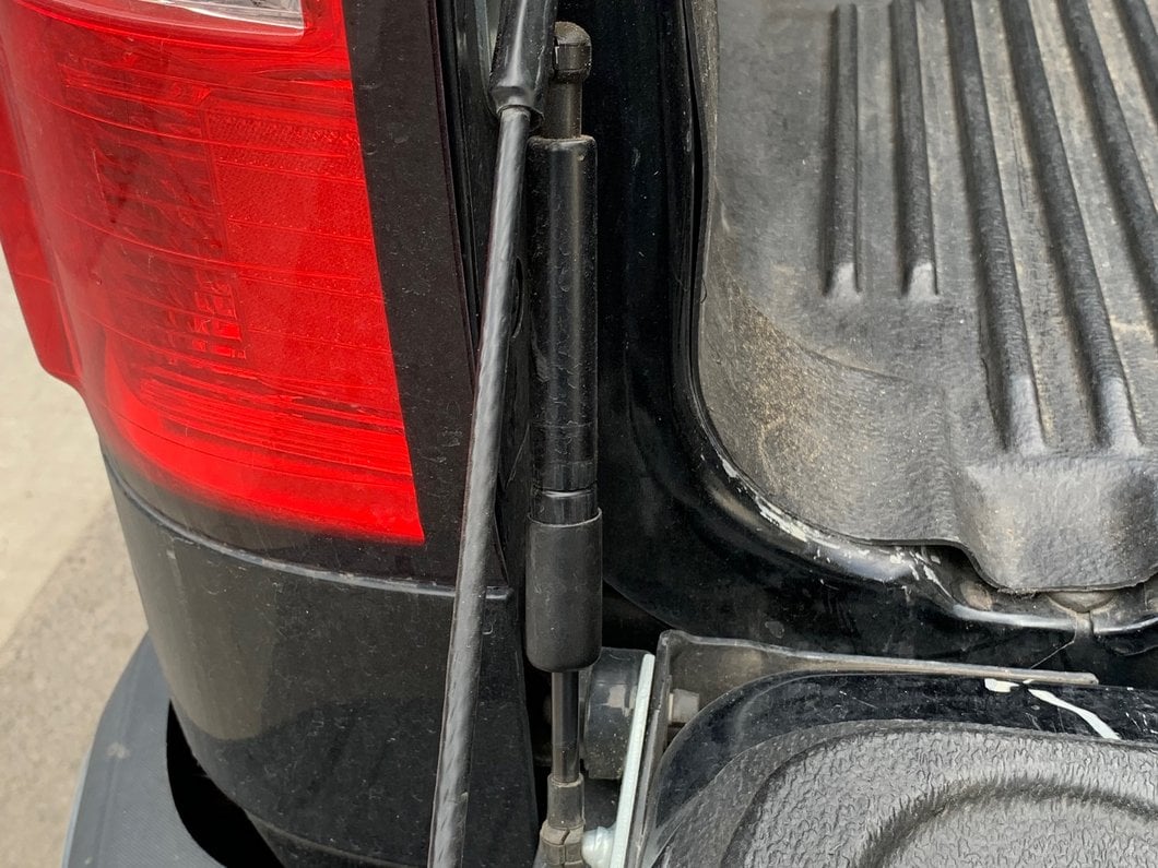 Barricade Tailgate Assist (07-18 Sierra 1500)