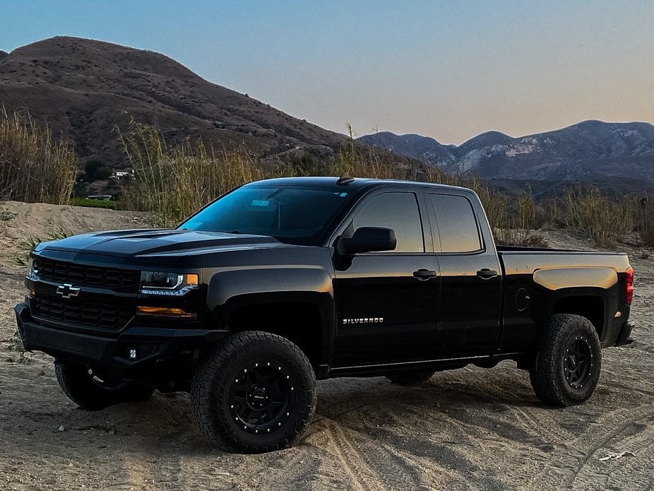 Barricade HD Off-Road Front Bumper with LED Fog Lights (16-18 Silverado 1500)