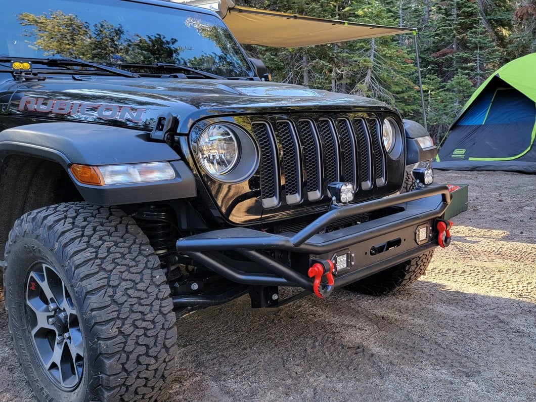 Barricade Trail Runner Front Bumper with LED Fog Lights (18-25 Jeep Wrangler JL)