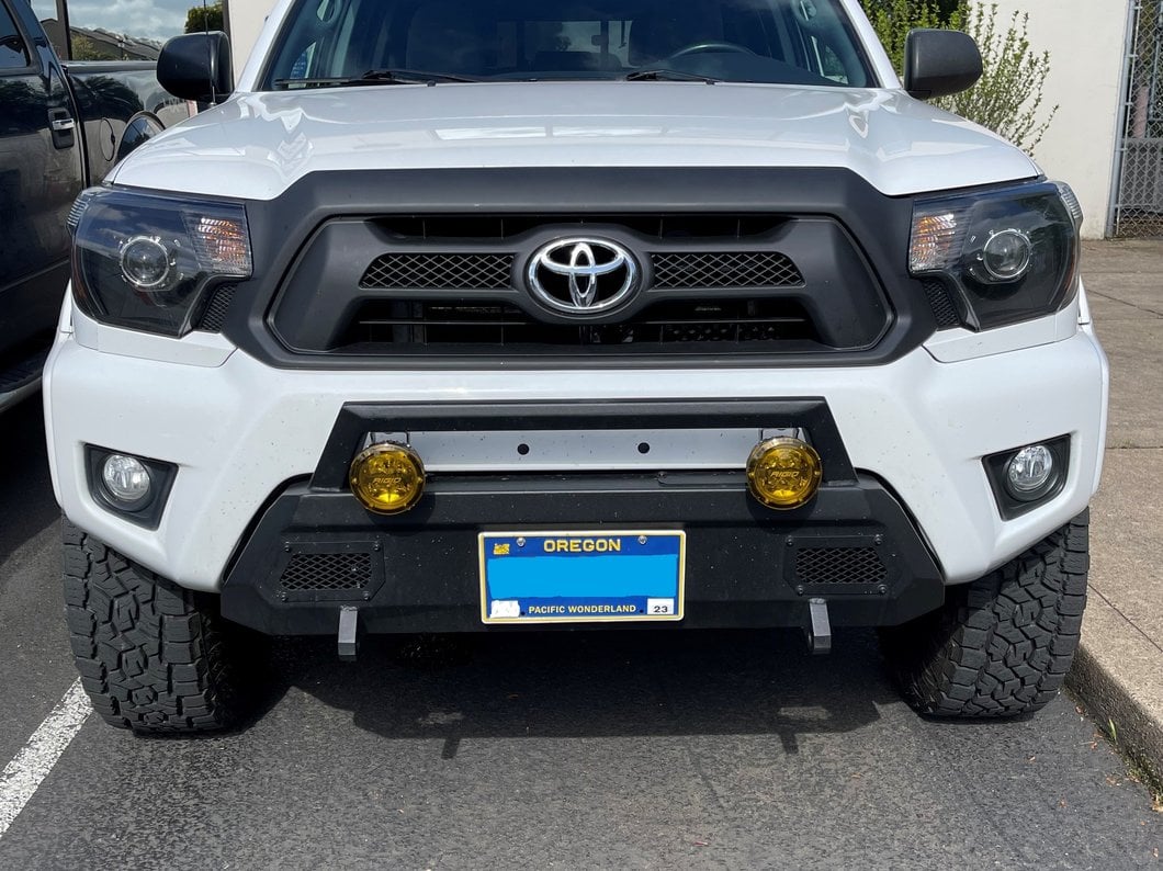 Barricade HD Stubby Front Bumper with Winch Mount (12-15 Tacoma)