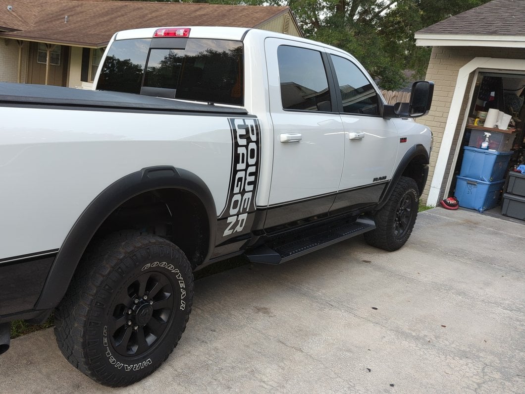 Barricade Steel Running Boards; Black (10-24 RAM 2500 Crew Cab)