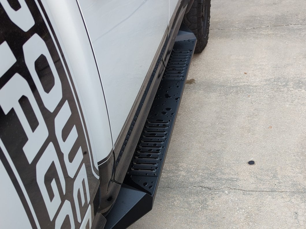Barricade Steel Running Boards; Black (10-24 RAM 2500 Crew Cab)