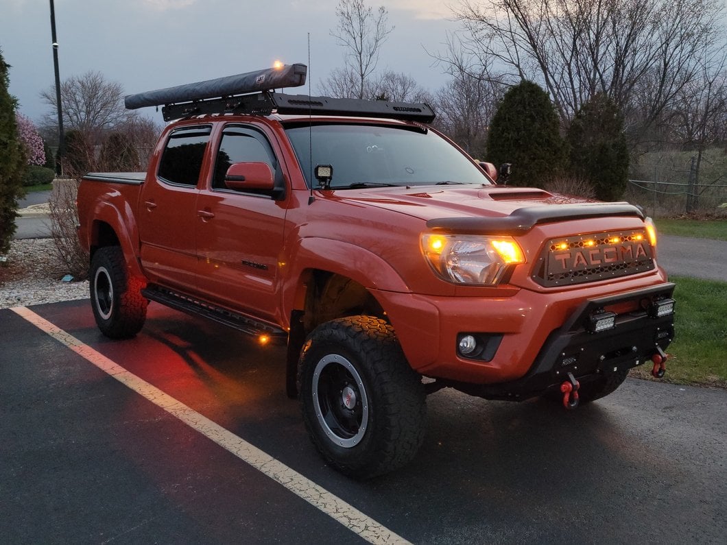 Barricade HD Stubby Front Bumper with Winch Mount (12-15 Tacoma)