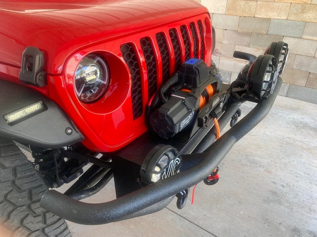Barricade 12,500 lb. HD Winch with Synthetic Rope and Wireless Control (Universal; Some Adaptation May Be Required)