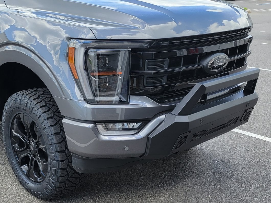 Barricade HD Stubby Front Bumper with 20-Inch LED Light Bar (21-23 F-150, Excluding Raptor)