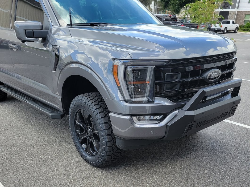 Barricade HD Stubby Front Bumper with 20-Inch LED Light Bar (21-23 F-150, Excluding Raptor)