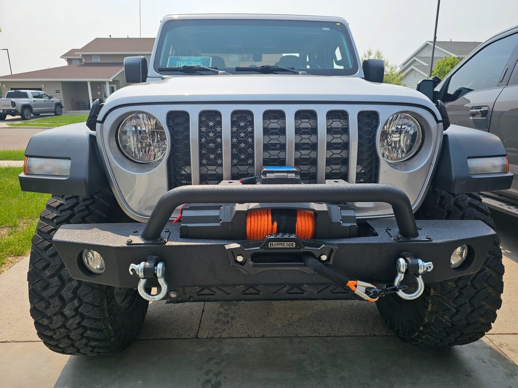 Barricade 12,500 lb. HD Winch with Synthetic Rope and Wireless Control (Universal; Some Adaptation May Be Required)