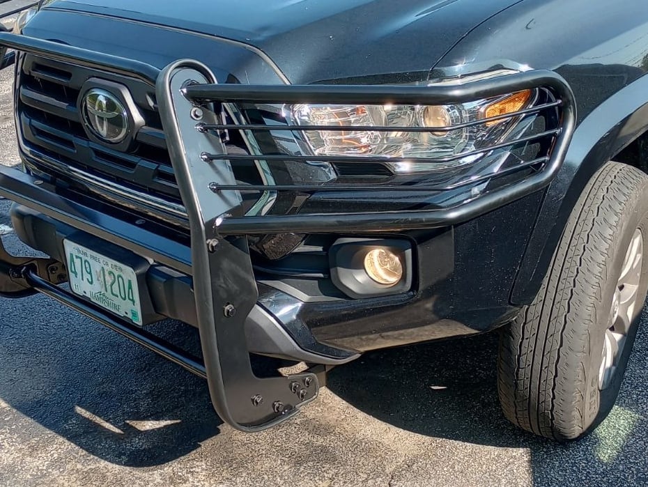 Barricade Modular Brush Guard; Black (16-23 Tacoma)