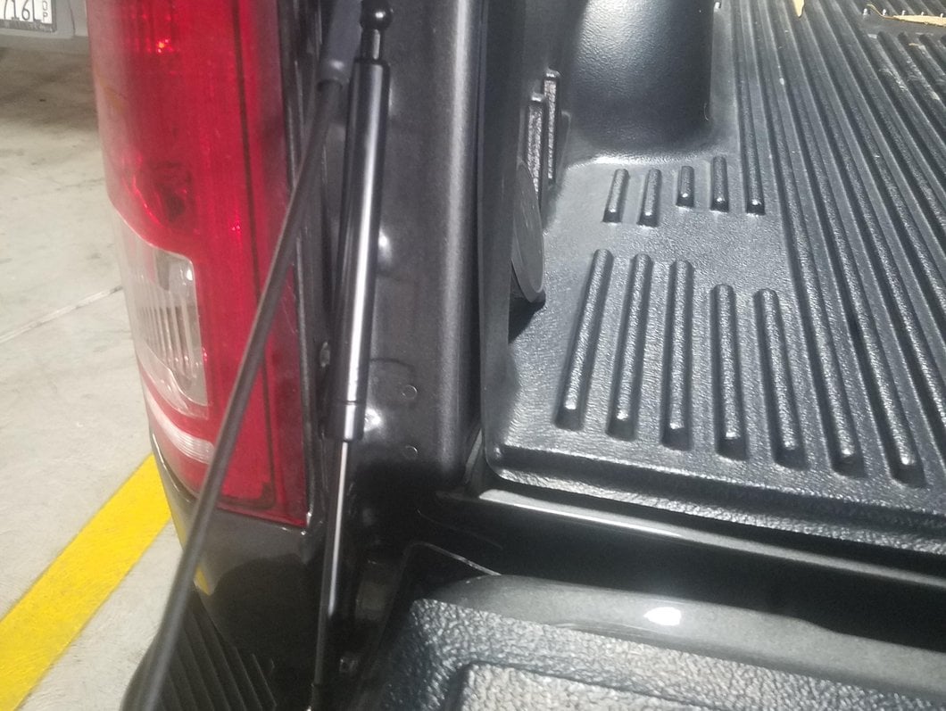 Barricade Tailgate Assist (15-25 F-150)