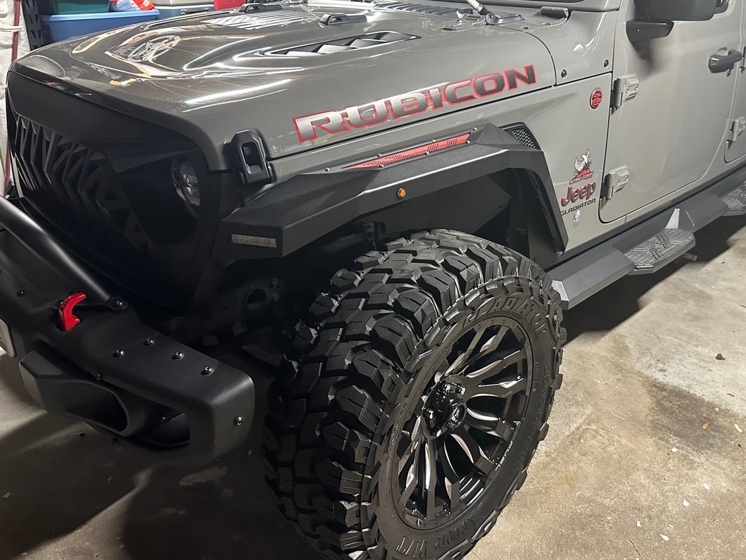 Barricade X-Series Front Fender Flares; Red Mesh (20-25 Jeep Gladiator JT)