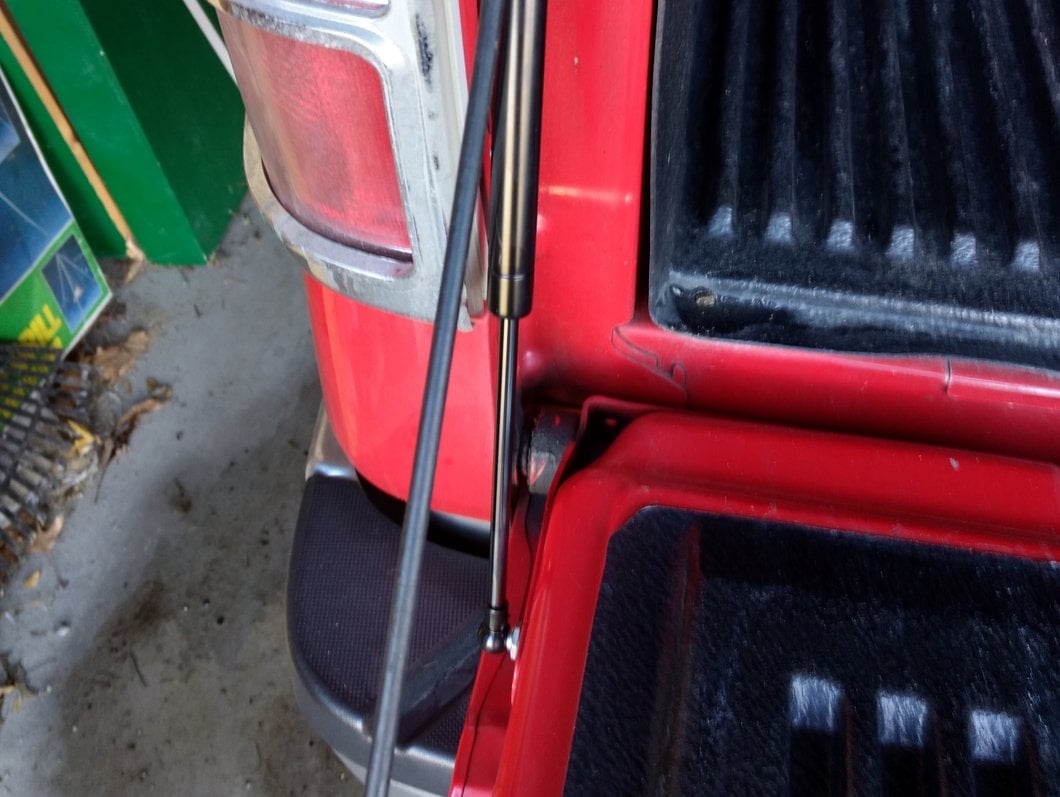 Barricade Tailgate Assist (04-14 F-150)