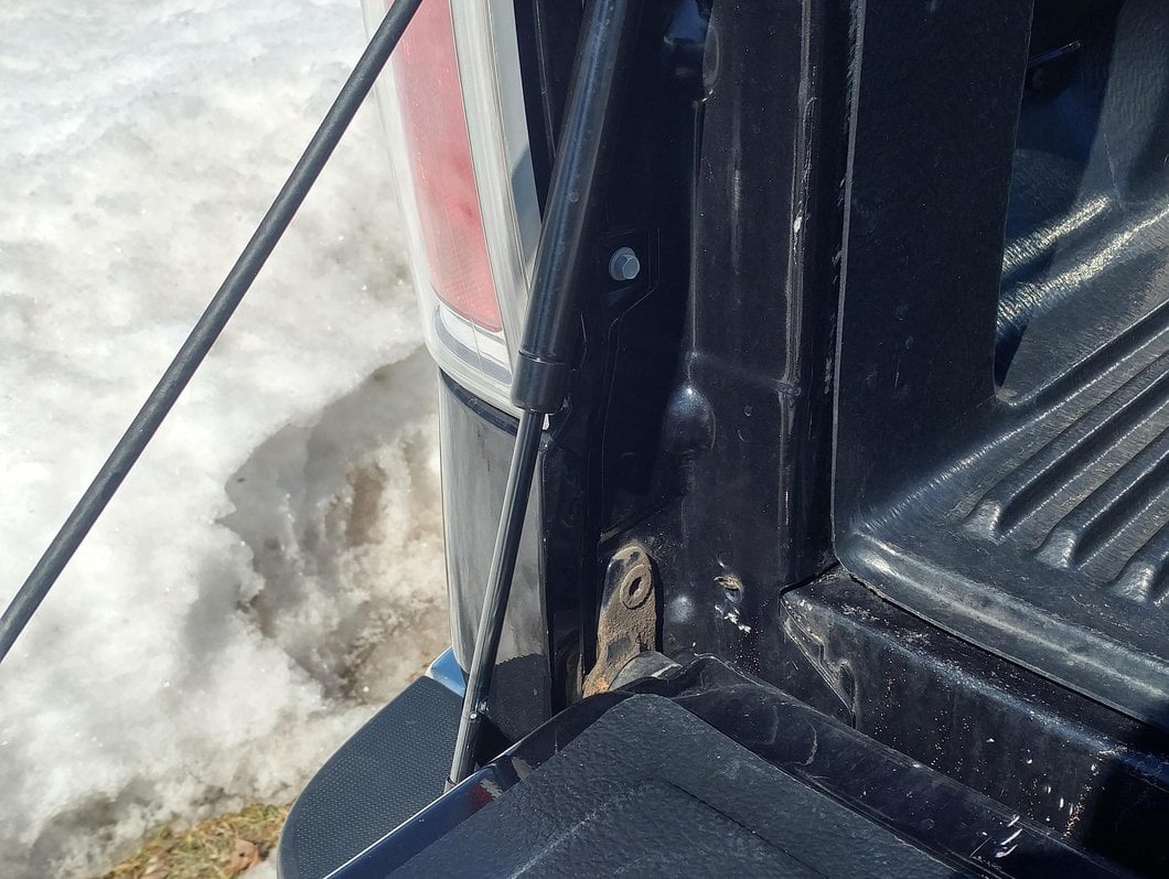 Barricade Tailgate Assist (04-14 F-150)