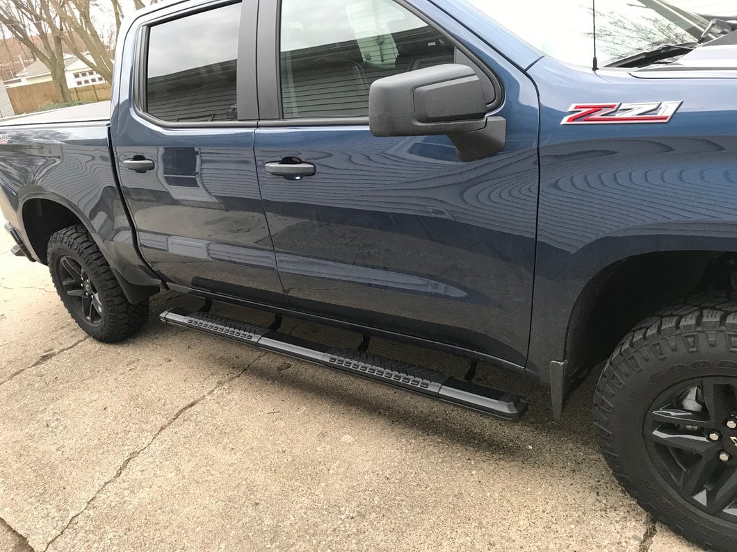 Barricade Saber 5-Inch Aluminum Side Step Bars; Black Cover Plates (19-25 Silverado 1500 Crew Cab)