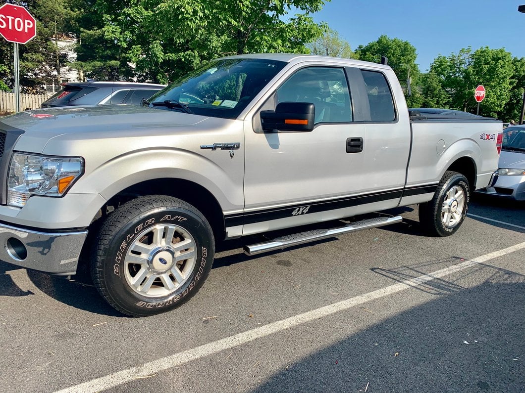 Barricade 4-Inch Oval Straight End Side Step Bars; Stainless Steel (09-14 F-150)