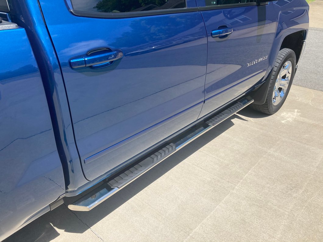 Barricade 4-Inch Flat Oval Running Boards; Stainless Steel (14-18 Silverado 1500 Crew Cab)