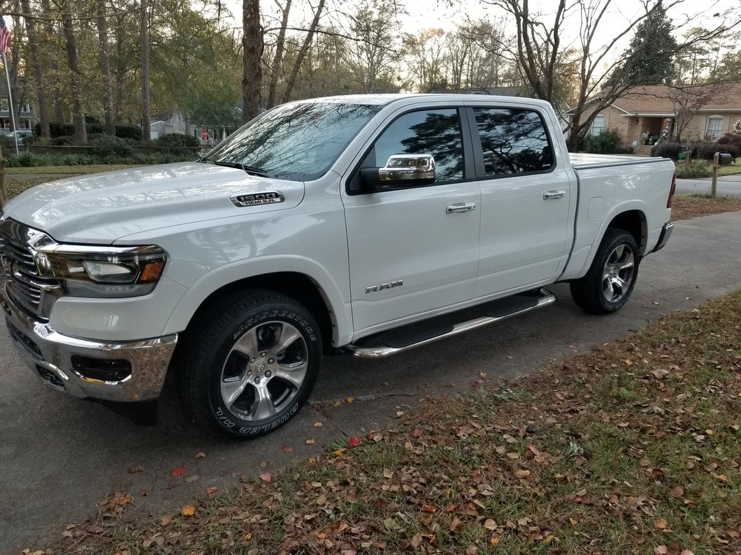 Barricade 4-Inch Oval Bent End Side Step Bars; Stainless Steel (19-25 RAM 1500 Crew Cab)