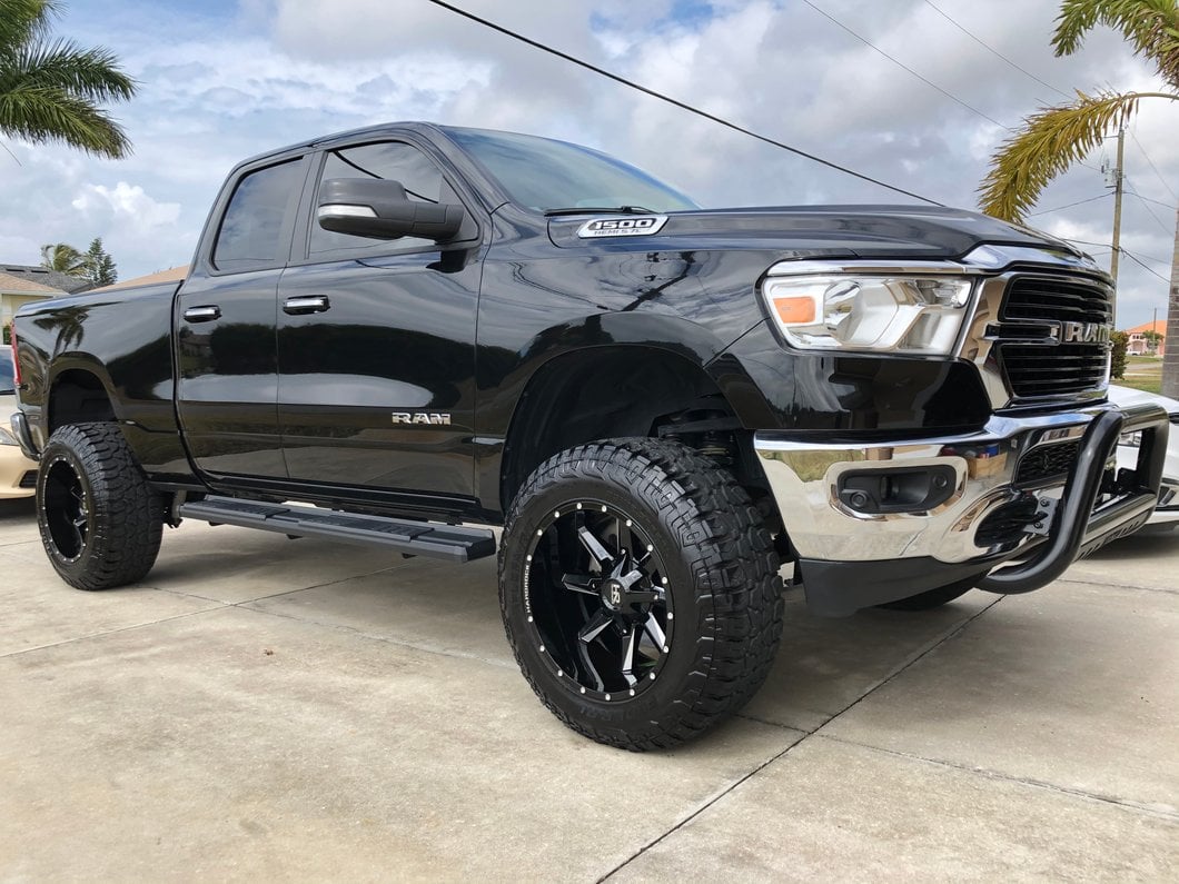 Barricade S6 Running Boards; Black (19-25 RAM 1500 Quad Cab)