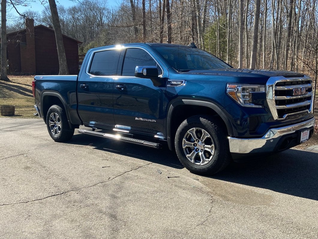 Barricade Saber 5-Inch Aluminum Side Step Bars; Stainless Cover Plates (19-25 Sierra 1500 Crew Cab)